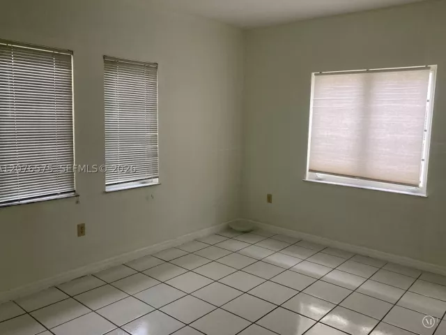 2-bedroom home for sale in Coral Gables - 334 Alesio Ave - MondialRealty