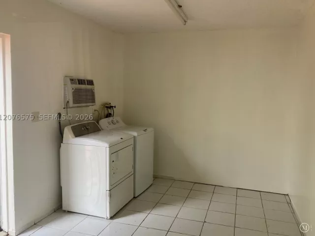 2-bedroom home for sale in Coral Gables - 334 Alesio Ave - MondialRealty
