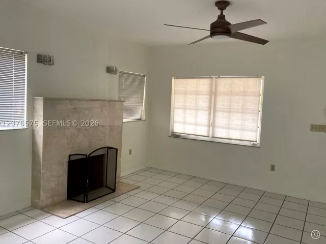 2-bedroom home for sale in Coral Gables - 334 Alesio Ave - MondialRealty
