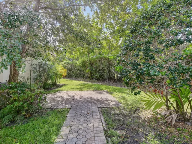 3-bedroom home for rent in Boca Raton - 6301 NW 25th Way - MondialRealty