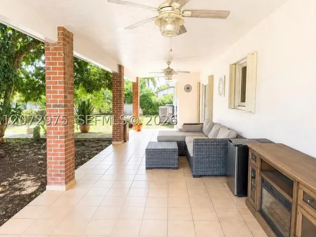 3-bedroom home for sale in Homestead - 20890 SW 236th St - MondialRealty