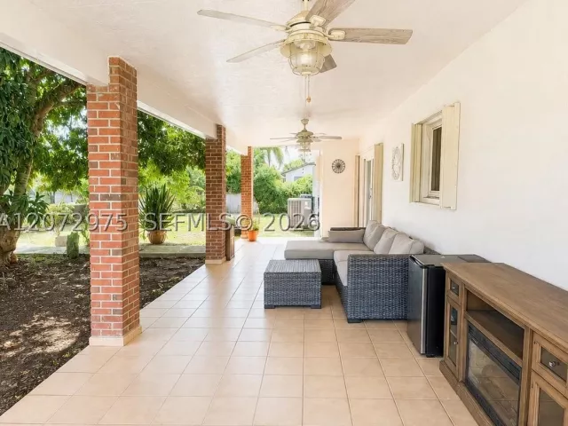 3-bedroom home for sale in Homestead - 20890 SW 236th St - MondialRealty