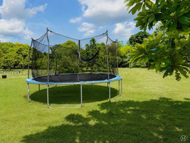 3-bedroom home for sale in Homestead - 20890 SW 236th St - MondialRealty