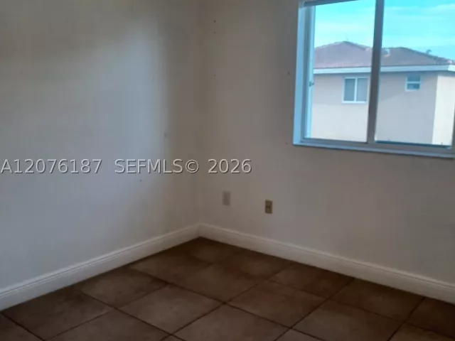 4-bedroom home for rent in Homestead - 12844 SW 256th Ter 0 - MondialRealty