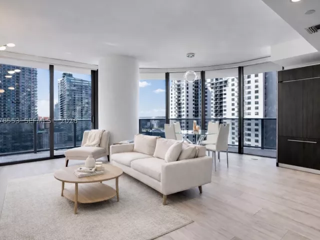 2-bedroom condo for sale in Miami - 45 SW 9th St 1706 - MondialRealty