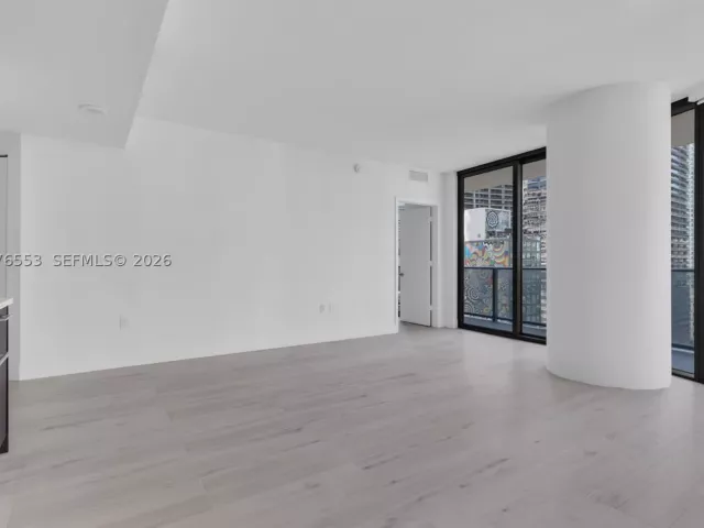 2-bedroom condo for sale in Miami - 45 SW 9th St 1706 - MondialRealty