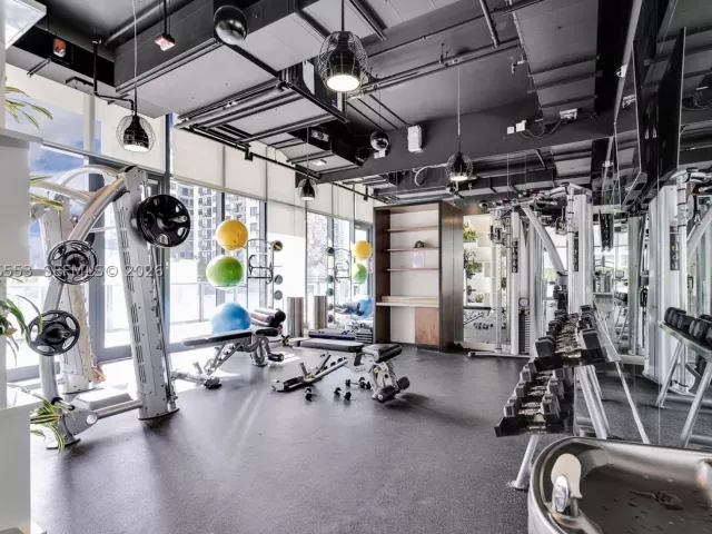 2-bedroom condo for sale in Miami - 45 SW 9th St 1706 - MondialRealty