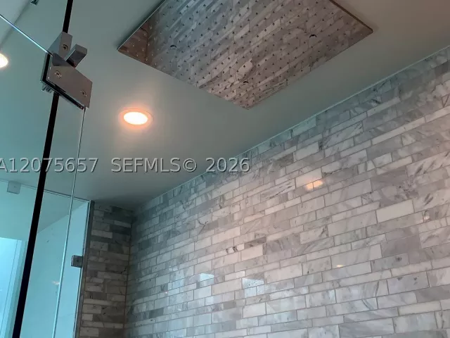 2-bedroom condo for rent in Miami - 851 NE 1st Ave 2107 - MondialRealty