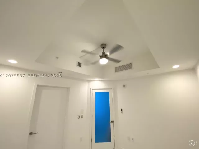 2-bedroom condo for rent in Miami - 851 NE 1st Ave 2107 - MondialRealty