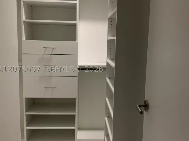 2-bedroom condo for rent in Miami - 851 NE 1st Ave 2107 - MondialRealty