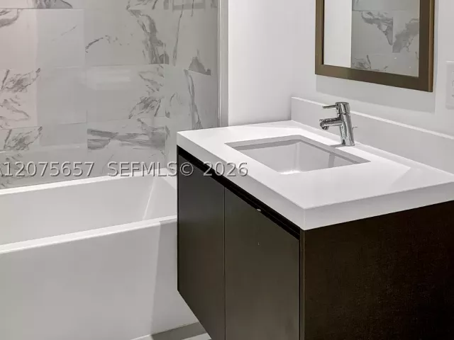2-bedroom condo for rent in Miami - 851 NE 1st Ave 2107 - MondialRealty