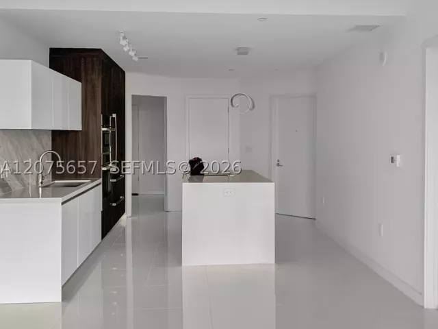 2-bedroom condo for rent in Miami - 851 NE 1st Ave 2107 - MondialRealty