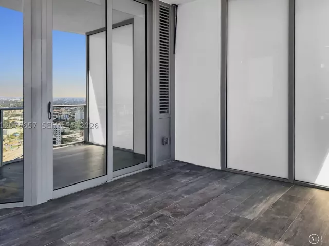 2-bedroom condo for rent in Miami - 851 NE 1st Ave 2107 - MondialRealty