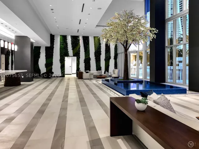 2-bedroom condo for rent in Miami - 851 NE 1st Ave 2107 - MondialRealty