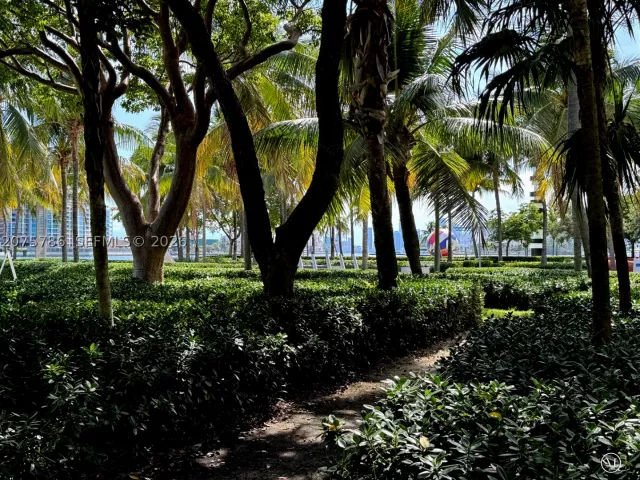 2-bedroom home for rent in Miami Beach - 204 Washington Ave 13 - MondialRealty