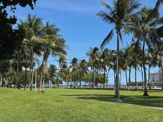 2-bedroom home for rent in Miami Beach - 204 Washington Ave 13 - MondialRealty