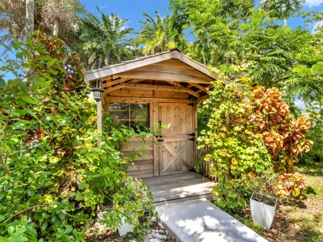 4-bedroom home for sale in Homestead - 20790 SW 398TH Street - MondialRealty
