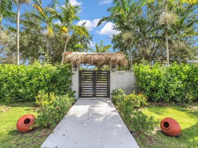 4-bedroom home for sale in Homestead - 20790 SW 398TH Street - MondialRealty