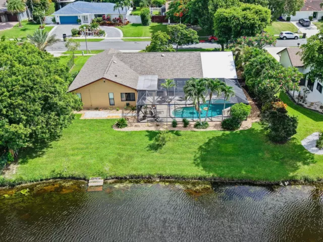 3-bedroom home for rent in Delray Beach - 3250 Lakeview Boulevard - MondialRealty