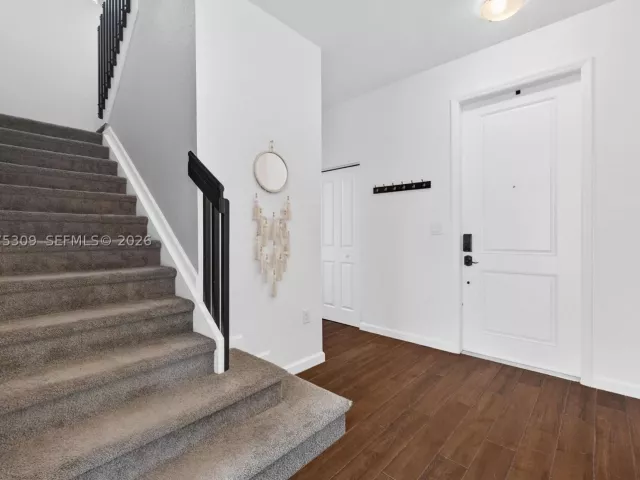 4-bedroom home for rent in Homestead - 27884 SW 133rd Path 27884 - MondialRealty