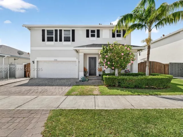 4-bedroom home for rent in Homestead - 27884 SW 133rd Path 27884 - MondialRealty