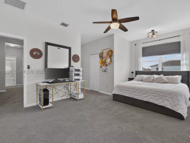 4-bedroom home for rent in Homestead - 27884 SW 133rd Path 27884 - MondialRealty