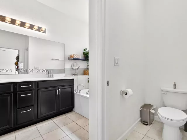 4-bedroom home for rent in Homestead - 27884 SW 133rd Path 27884 - MondialRealty