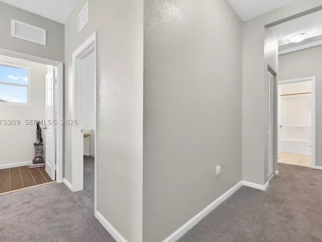 4-bedroom home for rent in Homestead - 27884 SW 133rd Path 27884 - MondialRealty