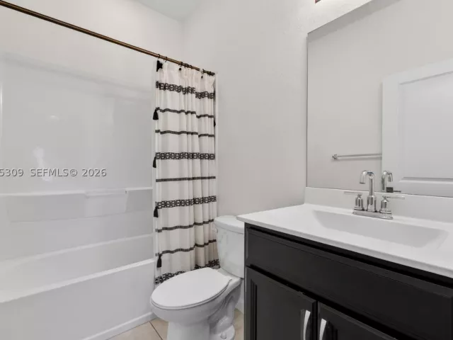 4-bedroom home for rent in Homestead - 27884 SW 133rd Path 27884 - MondialRealty