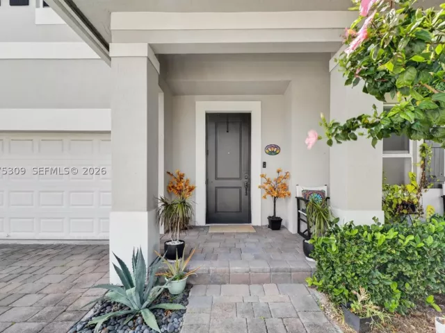 4-bedroom home for rent in Homestead - 27884 SW 133rd Path 27884 - MondialRealty