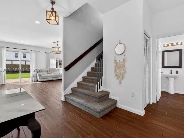 4-bedroom home for rent in Homestead - 27884 SW 133rd Path 27884 - MondialRealty