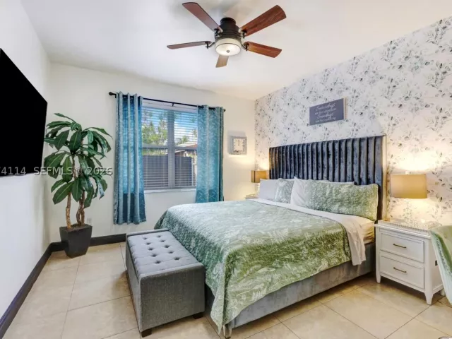 3-bedroom home for rent in Miami - 16082 SW 68th Ter 0 - MondialRealty