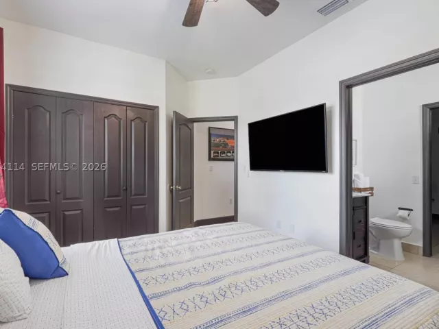 3-bedroom home for rent in Miami - 16082 SW 68th Ter 0 - MondialRealty