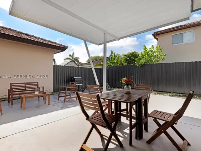 3-bedroom home for rent in Miami - 16082 SW 68th Ter 0 - MondialRealty