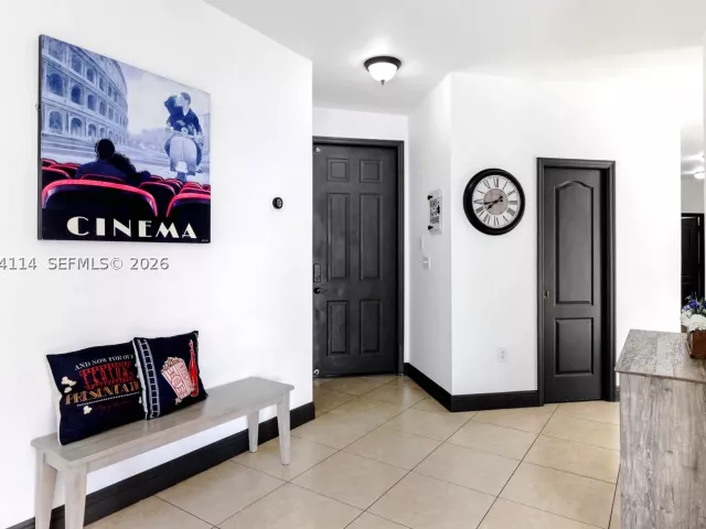 3-bedroom home for rent in Miami - 16082 SW 68th Ter 0 - MondialRealty