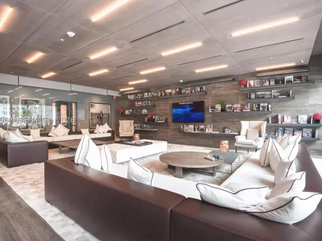 2-bedroom condo for rent in Miami - 1080 Brickell Ave 4201 - MondialRealty