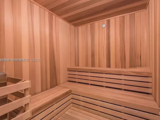 2-bedroom condo for rent in Miami - 1080 Brickell Ave 4201 - MondialRealty