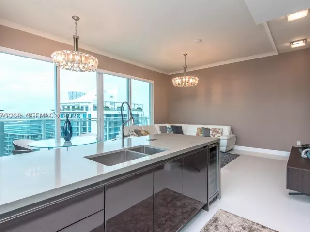 2-bedroom condo for rent in Miami - 1080 Brickell Ave 4201 - MondialRealty