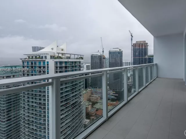 2-bedroom condo for rent in Miami - 1080 Brickell Ave 4201 - MondialRealty