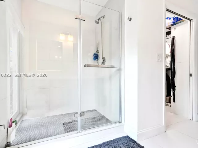 3-bedroom home for sale in Hollywood - 18 Boxwood Rd - MondialRealty
