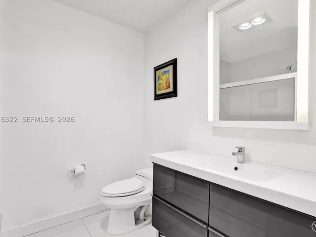 3-bedroom home for sale in Hollywood - 18 Boxwood Rd - MondialRealty