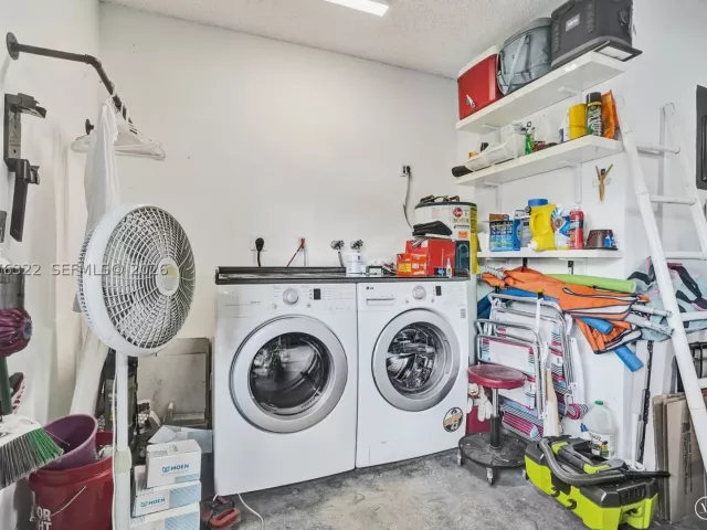 3-bedroom home for sale in Hollywood - 18 Boxwood Rd - MondialRealty