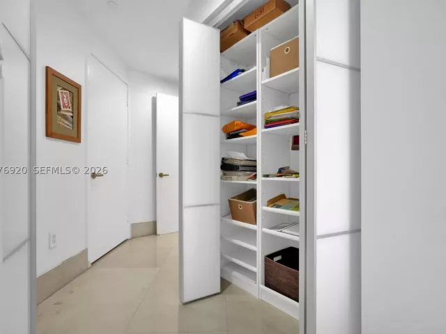 2-bedroom condo for sale in Miami - 901 Brickell Key Blvd 1807 - MondialRealty
