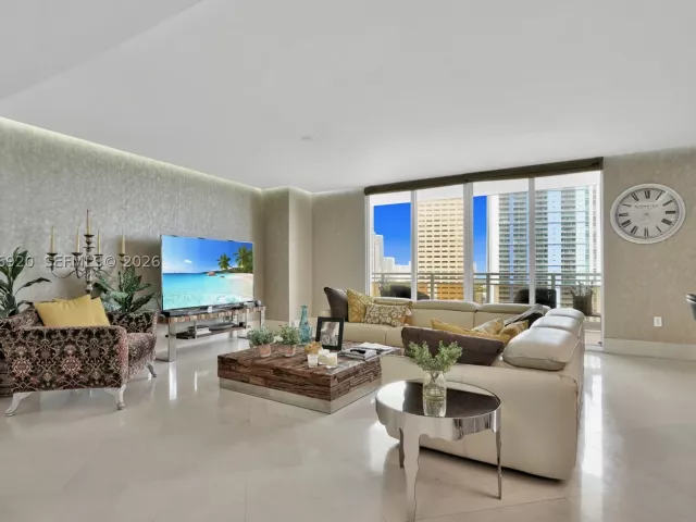 2-bedroom condo for sale in Miami - 901 Brickell Key Blvd 1807 - MondialRealty