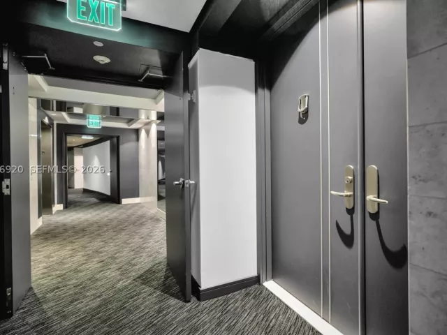2-bedroom condo for sale in Miami - 901 Brickell Key Blvd 1807 - MondialRealty