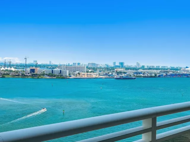 2-bedroom condo for sale in Miami - 901 Brickell Key Blvd 1807 - MondialRealty
