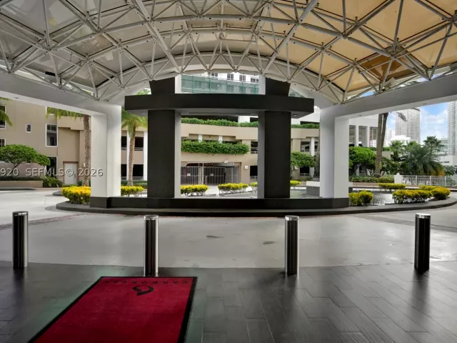2-bedroom condo for sale in Miami - 901 Brickell Key Blvd 1807 - MondialRealty