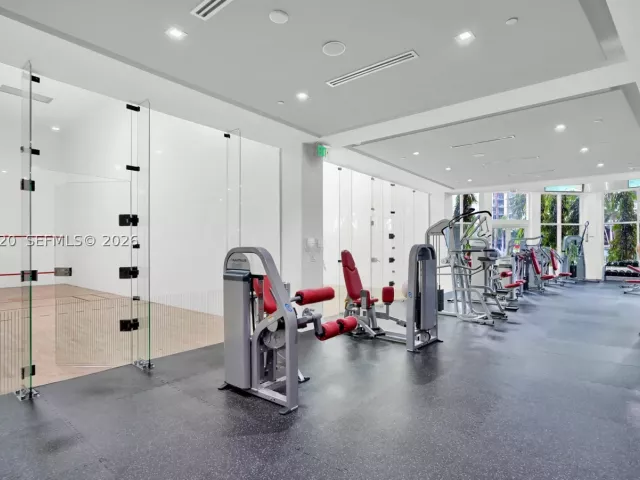 2-bedroom condo for sale in Miami - 901 Brickell Key Blvd 1807 - MondialRealty