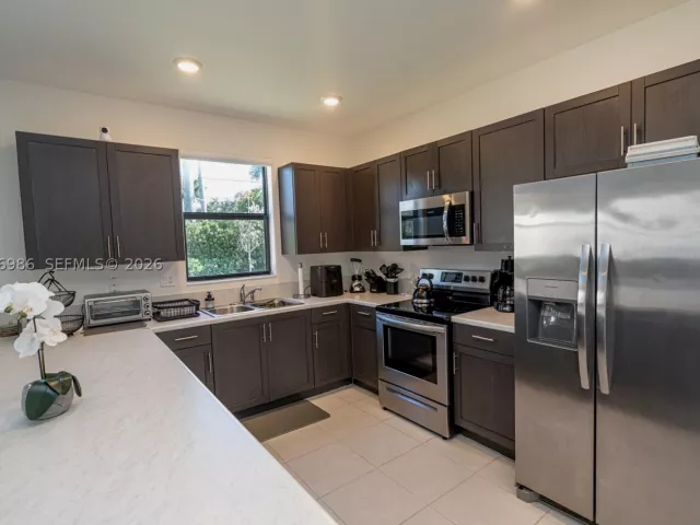 4-bedroom home for rent in Homestead - 139 NE 27th Ter - MondialRealty