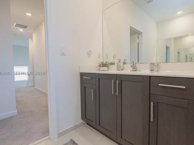 4-bedroom home for rent in Homestead - 139 NE 27th Ter - MondialRealty